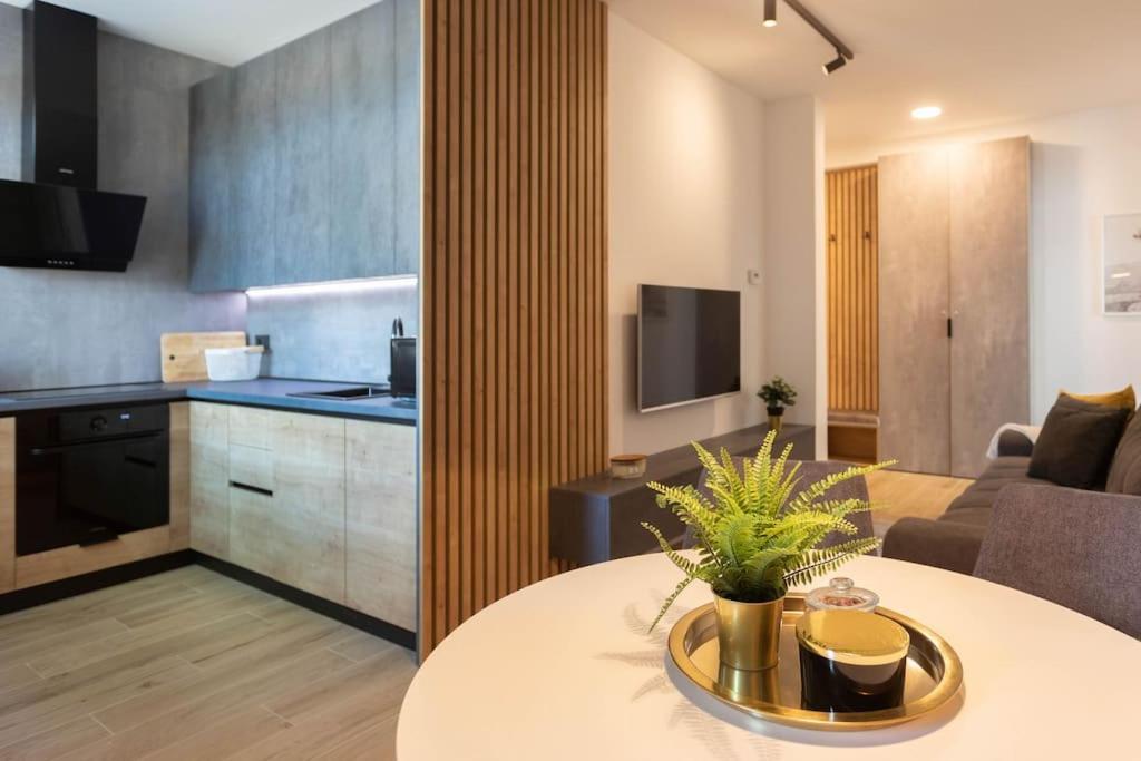 Flat4Us#Cozy#Freeparking#5People Lägenhet Zagreb Exteriör bild