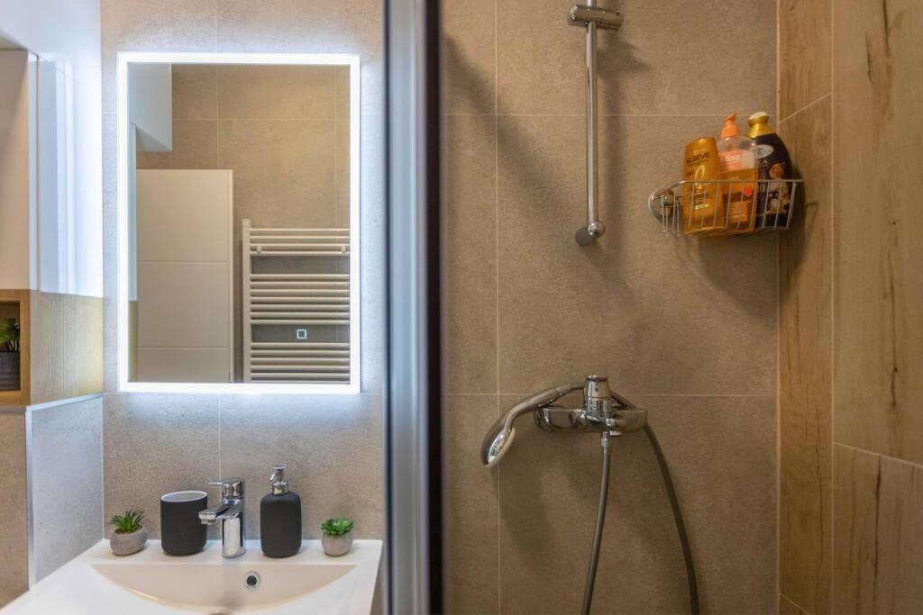 Flat4Us#Cozy#Freeparking#5People Lägenhet Zagreb Exteriör bild